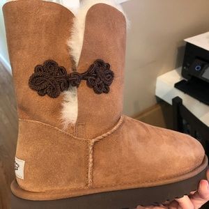UGG boots, size 9 NIB